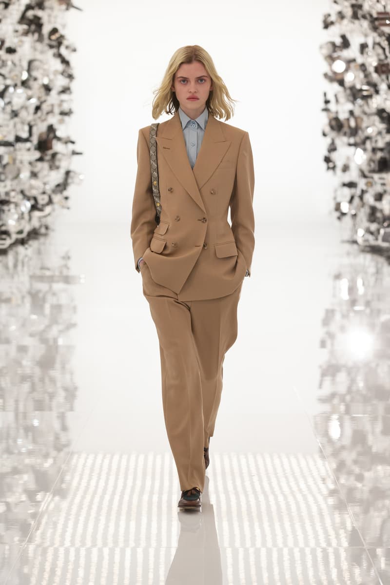グッチ Gucci Debuts Balenciaga "Collab" on "Aria" Runway alessandro michele demna gvasalia collaboration collection 100th anniversary menswear womenswear price buy website logo jacket