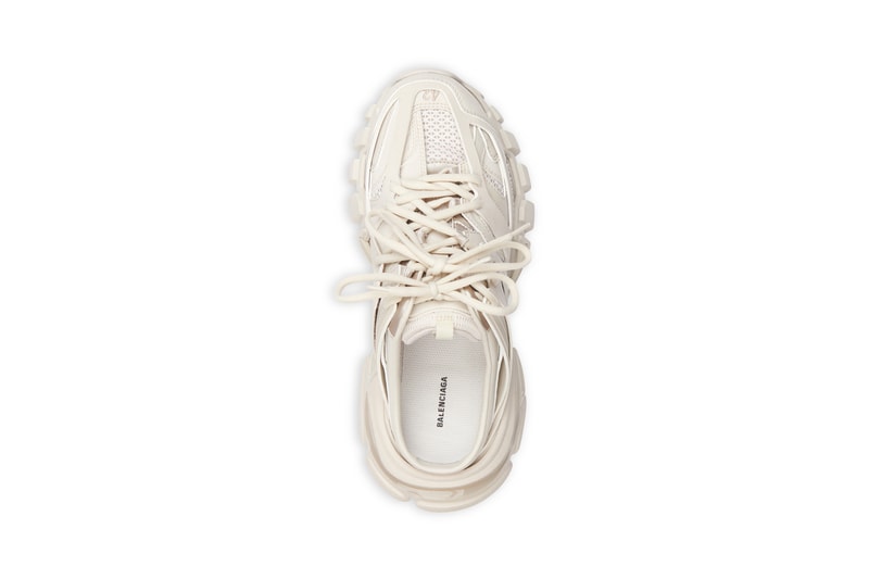 バレンシアガの人気スニーカー トラックがミュール化 Balenciaga Track Mule Black White Beige Sneaker Footwear Mules Release Information First Look Drop Date Demna Gvasalia Vetements Triple S Shoe Work From Home Comfort Cozy Lazy Indoor Slippers Sandals Backless YouTube Facebook Google Twitter TikTok Trends Viral Meme