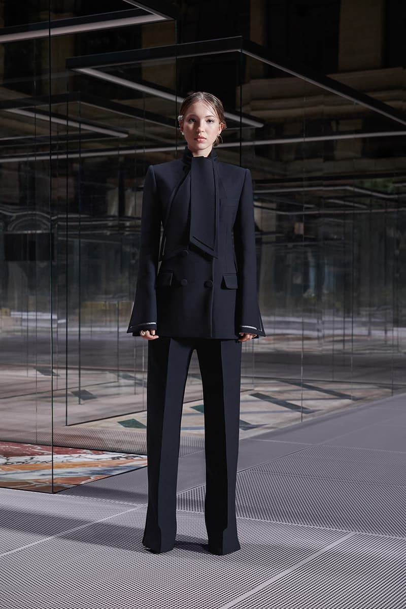 フェンディ キム・ジョーンズ FENDI が Kim Jonesによる限定カプセルコレクションを発売