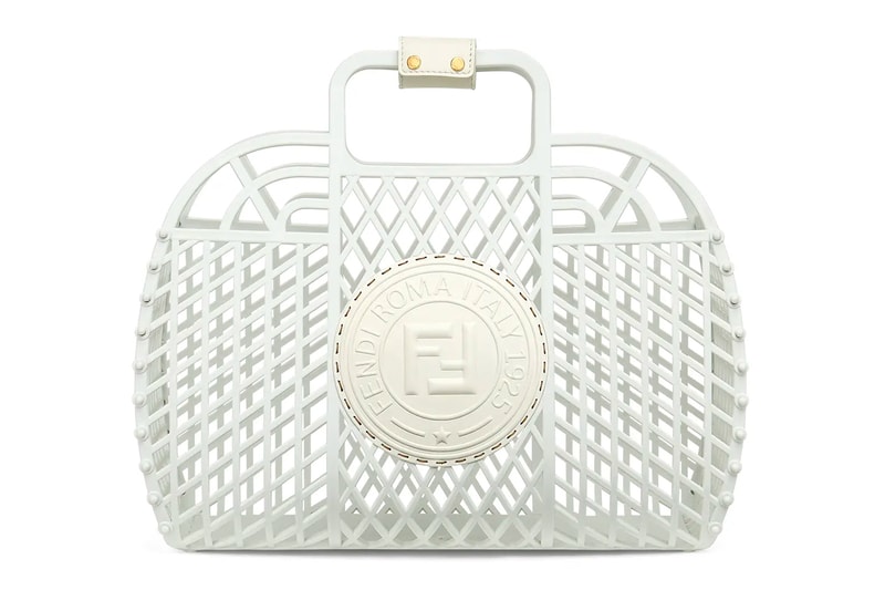 フェンディからラグジュアリーなプラスチック製バスケットバッグが登場 Fendi Recycled Plastic BASKET Handbag Release 1990s nostalgia shopping basket 