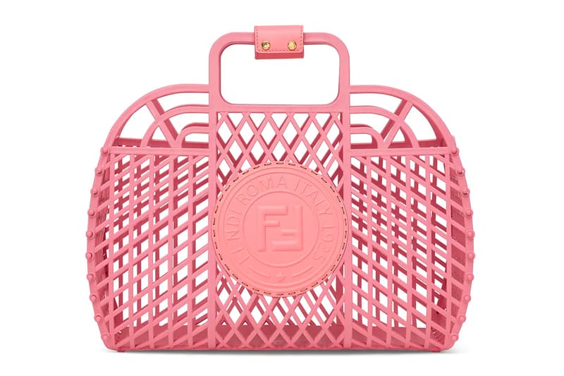 フェンディからラグジュアリーなプラスチック製バスケットバッグが登場 Fendi Recycled Plastic BASKET Handbag Release 1990s nostalgia shopping basket