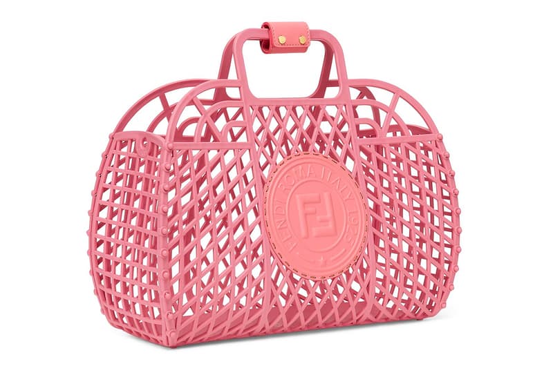 フェンディからラグジュアリーなプラスチック製バスケットバッグが登場 Fendi Recycled Plastic BASKET Handbag Release 1990s nostalgia shopping basket