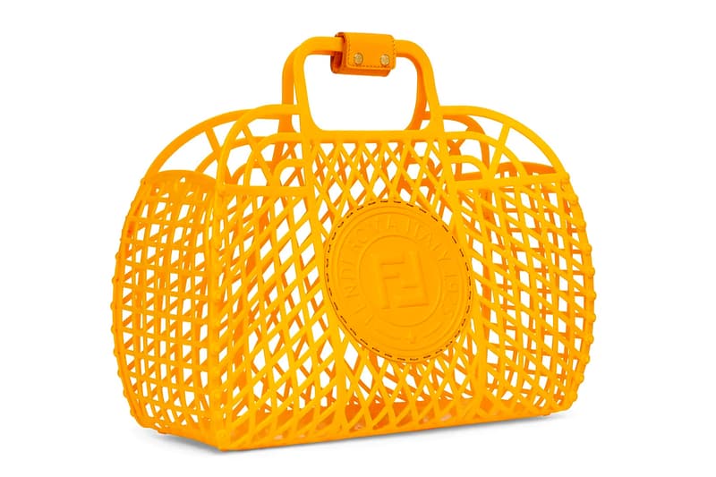 フェンディからラグジュアリーなプラスチック製バスケットバッグが登場 Fendi Recycled Plastic BASKET Handbag Release 1990s nostalgia shopping basket