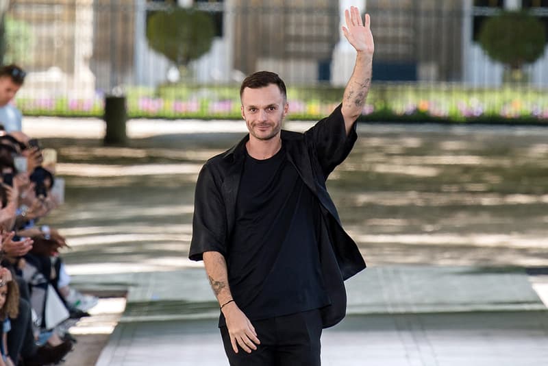 クリス・ヴァン・アッシュがベルルッティのアーティスティック・ディレクターを退任 Kris Van Assche Leaves Berluti, LVMH Confirms creative director menswear announcement depart fire quity