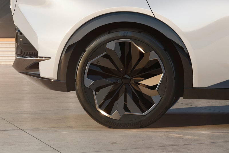 レクサスが次世代に提案するハイエンドなコンセプトカー LF-Z Electrified を公開 Lexus Hints at Future EV Direction With New LF-Z Electrified Concept Car Electric Vehicles Lexus LF-Z BEV battery electric vehicles electric cars tesla toyota lexus concept reveal show united nations luxury 