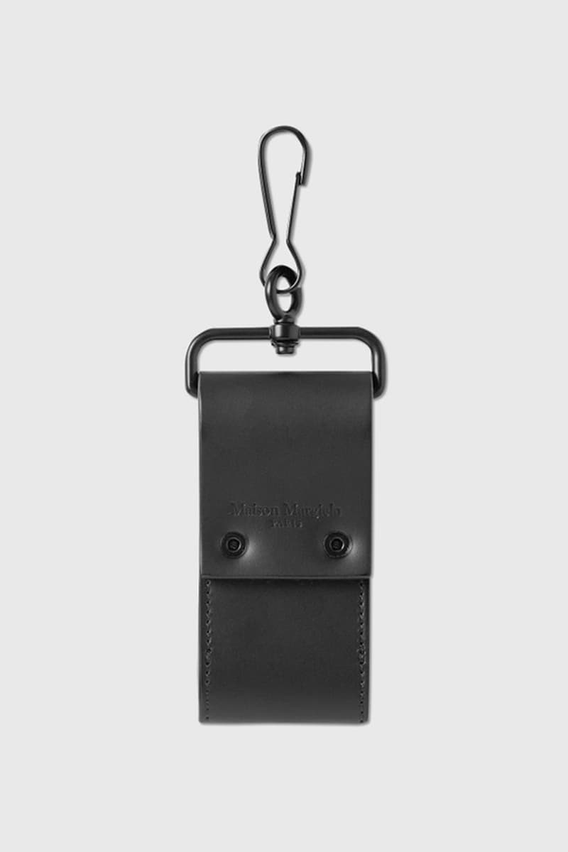 メゾン マルジェラが超小型ミニポーチのようなエアポッズケースをリリース Maison Margiela AirPods Case HBX Release info