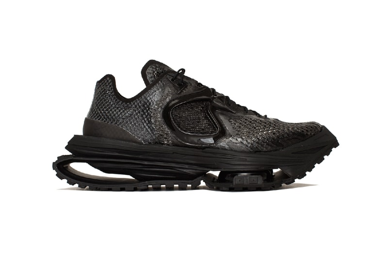 マシュー・ウィリアムズ x ナイキ のコラボフットウェア ズーム MMW 4 の新色がゲリラリリース Matthew M Williams x Nike Zoom MMW 4 Triple Black Rust Factor Release Information Drop Date Givenchy Designer Avant Garde Sneaker Shoe Footwear Collaboration Rare Hyped Drops New York Fashion Week Show DC7442-001 DC7442-800 