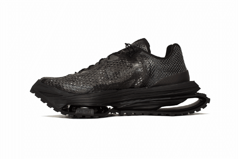 マシュー・ウィリアムズ x ナイキ のコラボフットウェア ズーム MMW 4 の新色がゲリラリリース Matthew M Williams x Nike Zoom MMW 4 Triple Black Rust Factor Release Information Drop Date Givenchy Designer Avant Garde Sneaker Shoe Footwear Collaboration Rare Hyped Drops New York Fashion Week Show DC7442-001 DC7442-800 