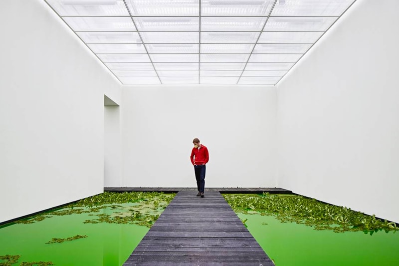 オラファー・エリアソンが美術館内を水で満たす一風変わった展覧会“ライフ”を開催中 Olafur Eliasson Floods Museum for His Latest 'Life' Exhibit Fondation Beyeler Art Museum Tate Modern Danish-Icelandic Swiss city of Basel Switzerland 