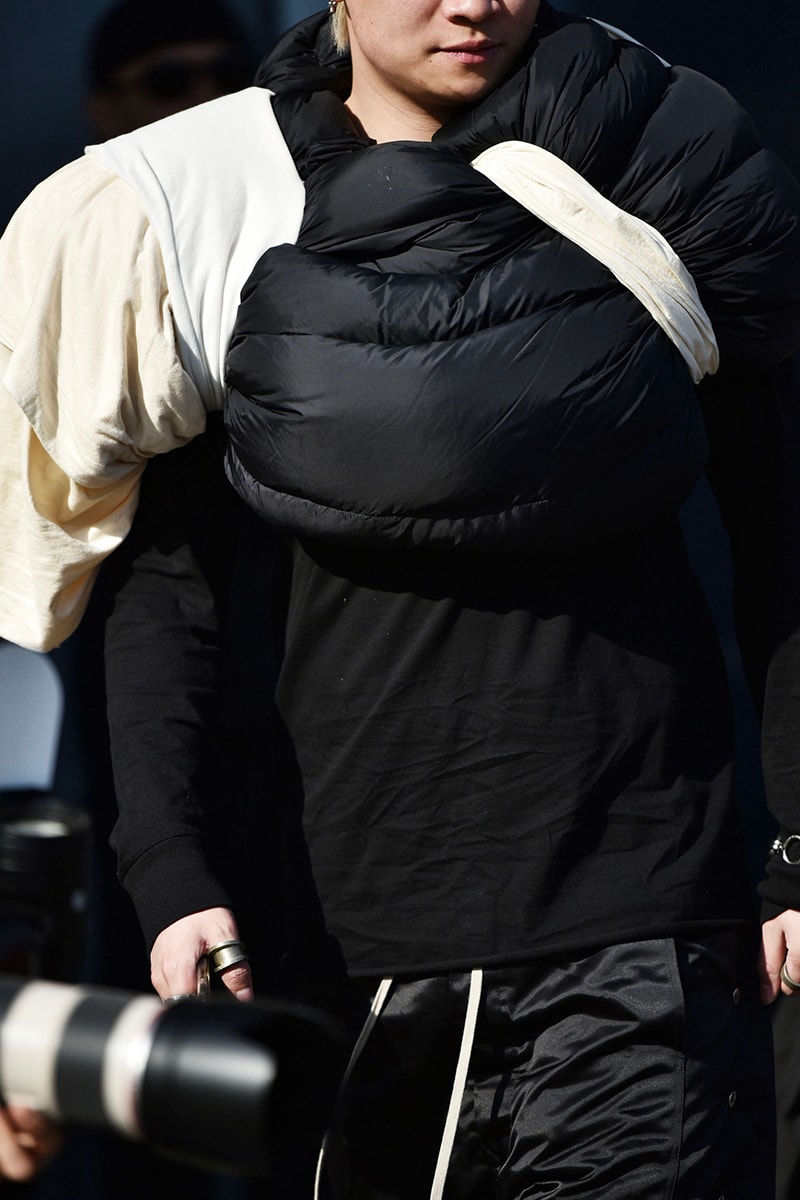 ストリートスタイル：2021年秋冬上海・ファッションウィーク Streetstyle：Shanghai Fashion Week Fall/Winter 2021 Looks Autumn black and white accessories coats