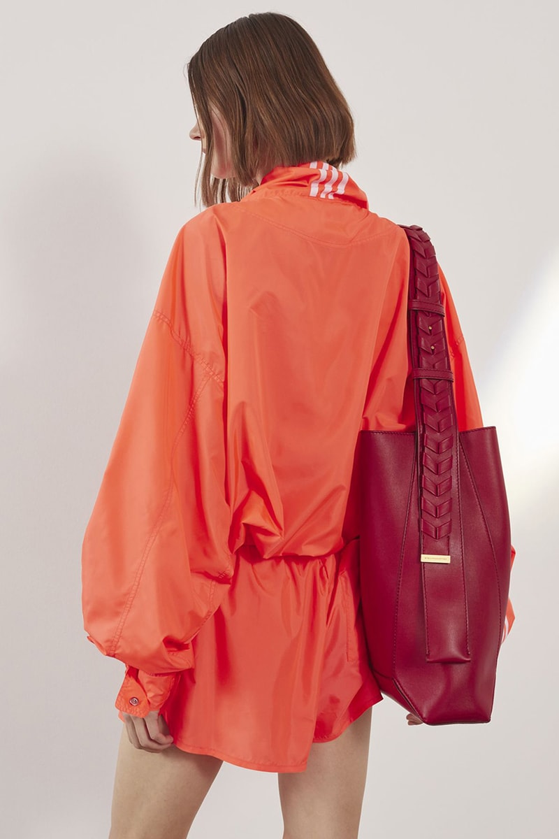 ステラマッカートニー アディダス Stella McCartney が2021年サマーコレクションで adidas とのコラボアイテムをリリース