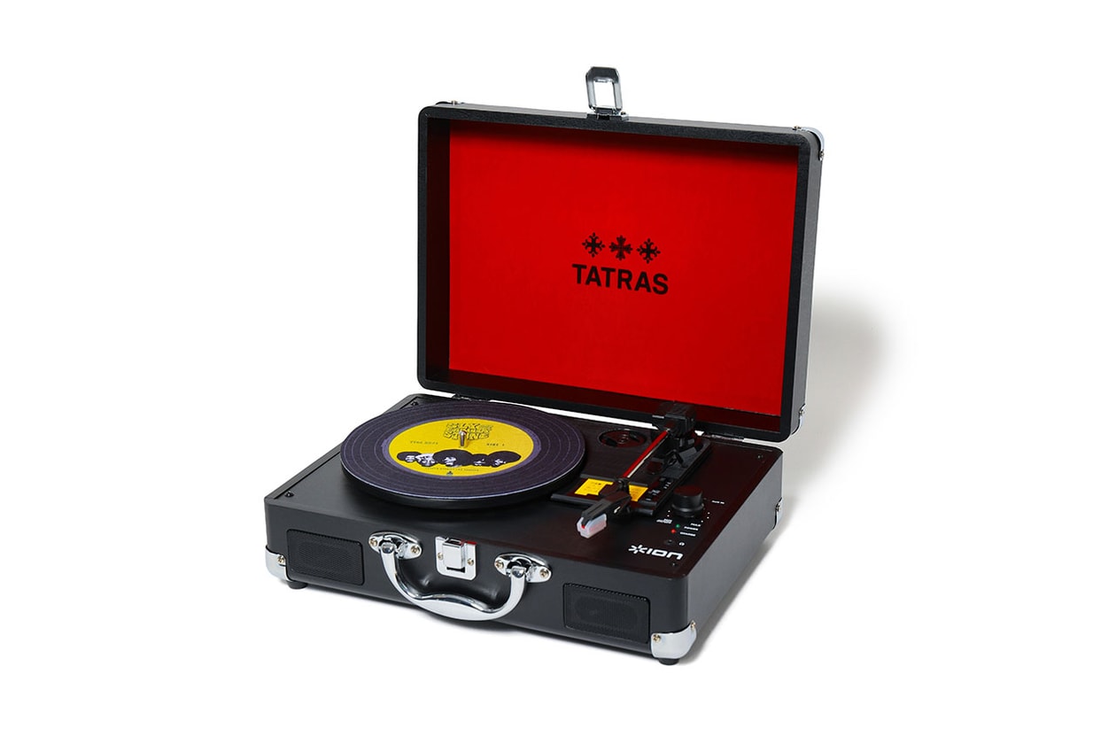 タトラスが 2Pacとスライ・アンド・ザ・ファミリー・ストーンとのコラボアイテムを発売 TATRAS 2Pac Sly & The Family Stone collab T-shirt Vinyl Motion record player turntable release info