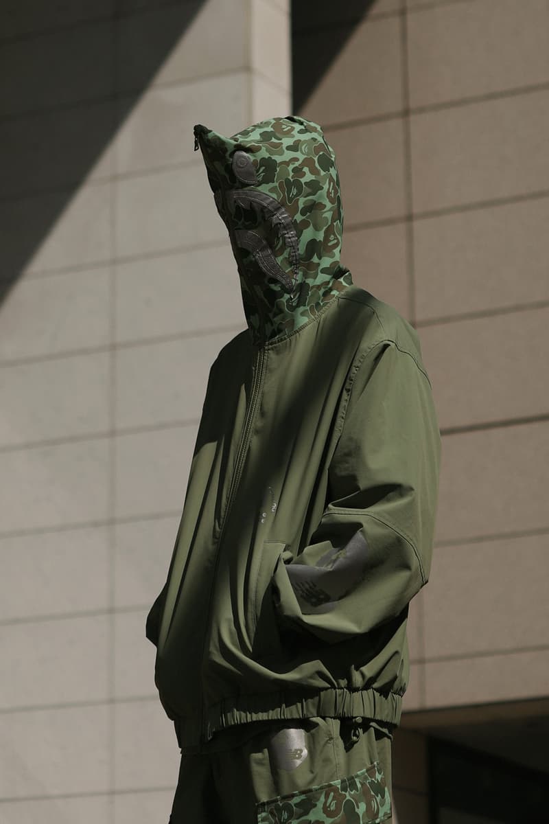 ベイプ と ニューバランス が初のコラボコレクション “Apes Together Strong” を発表 bape a bathing ape new balance apes together strong collection 2002r apparel hoodie tee camo official release date info photos price store list buying guide