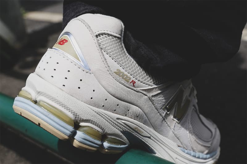 ニューバランスから注目のモデル 2002R の2つの新色がリリース new balance 2002r beige ML2002R2 cream ML2002R3 release date info store list buying guide photos price atmost