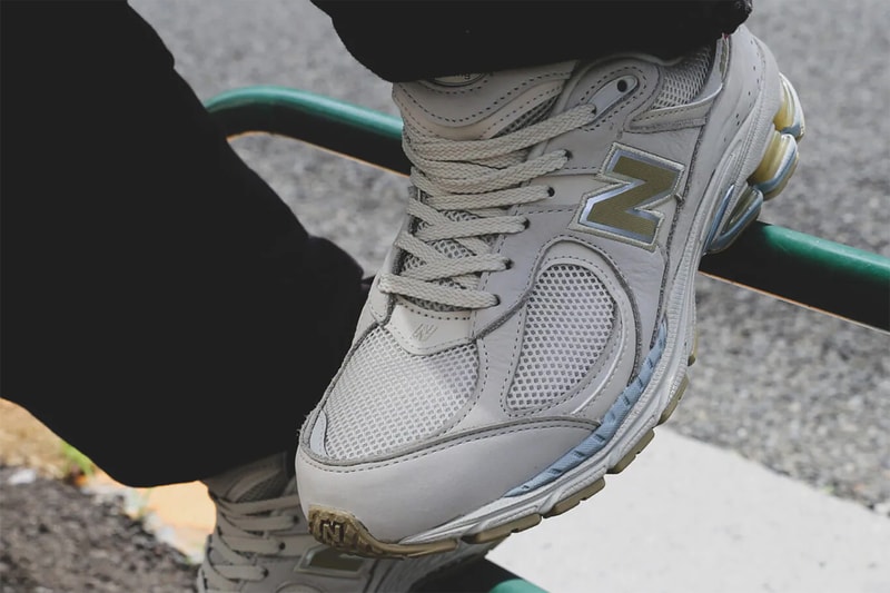 ニューバランスから注目のモデル 2002R の2つの新色がリリース new balance 2002r beige ML2002R2 cream ML2002R3 release date info store list buying guide photos price atmost 