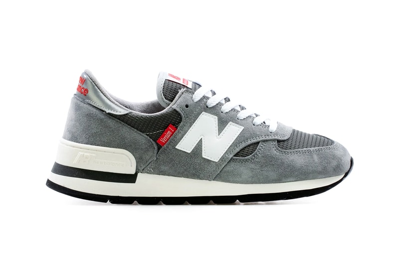 ニューバランスを象徴する900番台シリーズから2つの新作モデルが登場 new balance 990 v2 version 1 2 gray white red m991nv made in england uk official release date info photos price store list buying guide