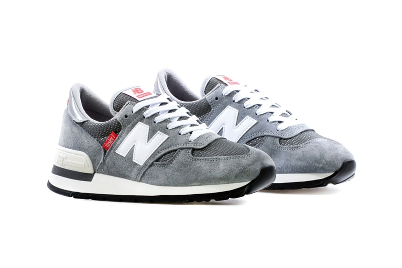 ニューバランスを象徴する900番台シリーズから2つの新作モデルが登場 new balance 990 v2 version 1 2 gray white red m991nv made in england uk official release date info photos price store list buying guide