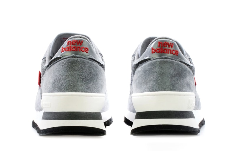 ニューバランスを象徴する900番台シリーズから2つの新作モデルが登場 new balance 990 v2 version 1 2 gray white red m991nv made in england uk official release date info photos price store list buying guide