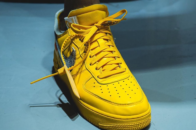 オフホワイトxナイキの最新コラボ エアフォース1“ユニバーシティーゴールド”の着用ビジュアルが浮上 off white nike air force 1 low university gold silver DD1876 700 release info store list buying guide photos price virgil abloh 