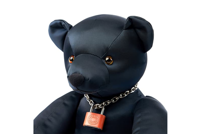 ポーターがタンカーの新色発売を記念したグリズリーベア PORTER が TANKERシリーズの新色 IRON BLUE の発売を記念した GRIZZLY BEAR を製作