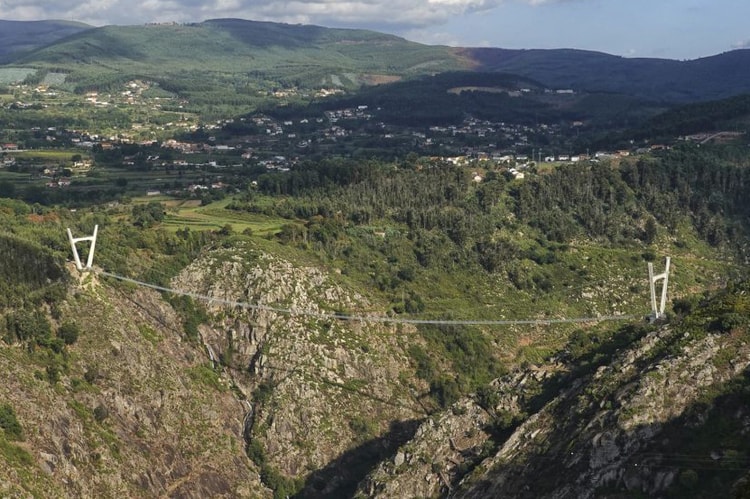 ポルトガルに世界最長の歩行者用吊り橋 516 Arouca Bridge が誕生