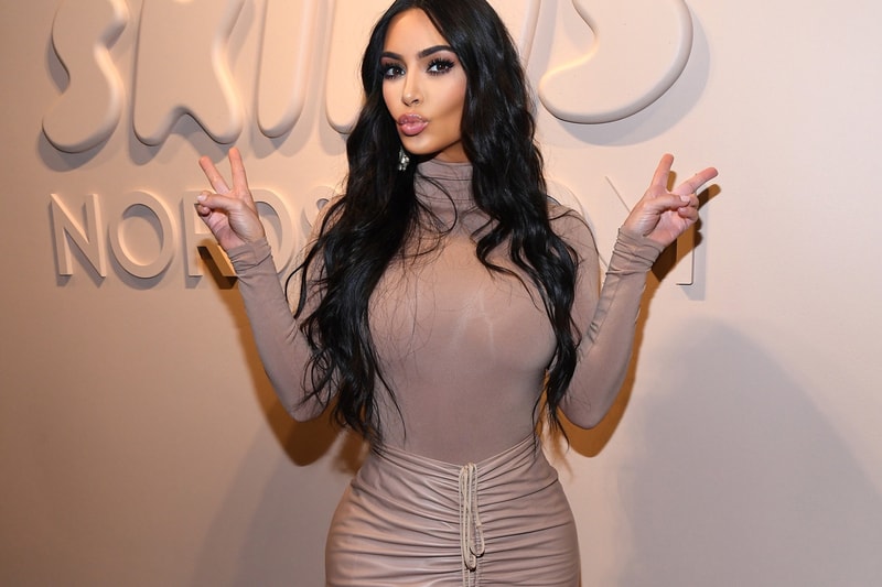 キム・カーダシアン スキムス  Kim Kardashian Team USA Skims Undergarments Tokyo 2020 Olympics
