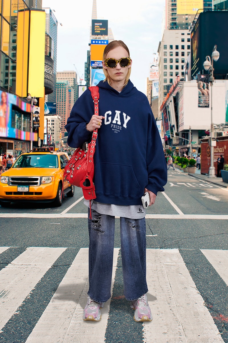 バレンシアガ Balenciaga がプライド月間を祝したカプセルコレクションを発売