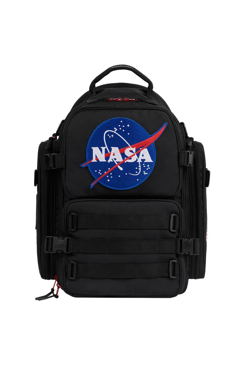 バレンシアガ ナサ Balenciaga が NASA の歴史あるロゴをフィーチャーしたコラボアイテムを発売