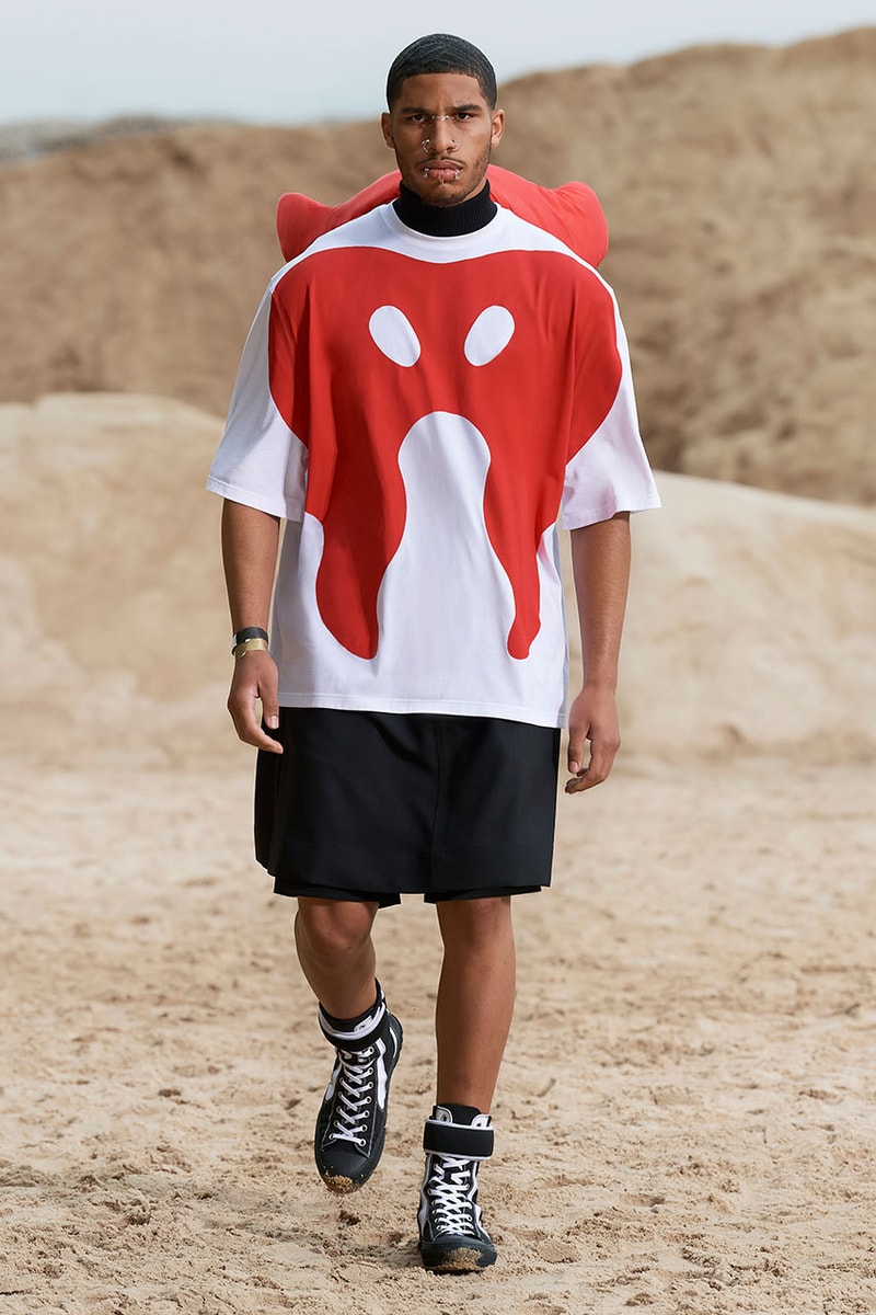 バーバリー Burberry’s Spring/Summer 2022 Menswear Collection Celebrates Freedom and Fluidity Riccardo Tisci