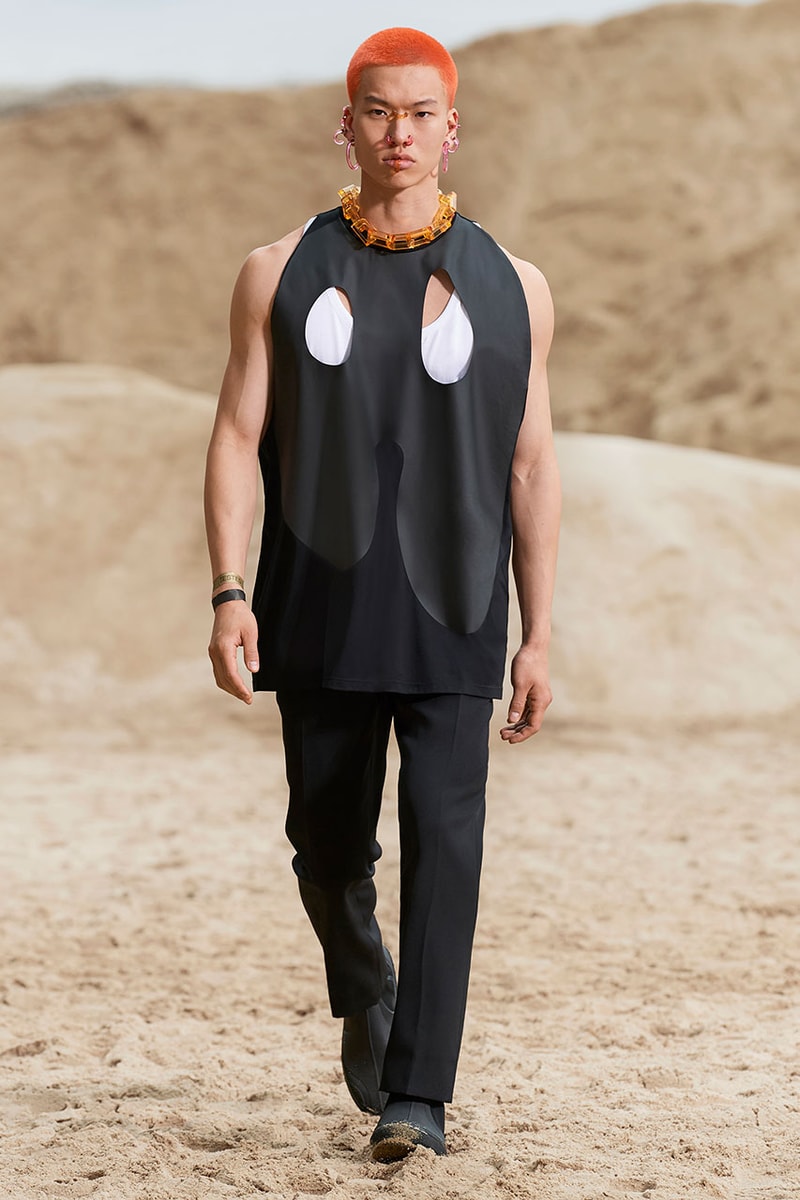 バーバリー Burberry’s Spring/Summer 2022 Menswear Collection Celebrates Freedom and Fluidity Riccardo Tisci