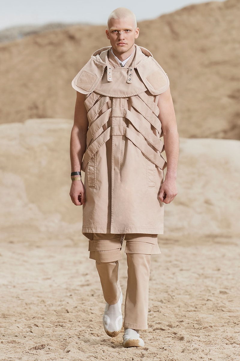 バーバリー Burberry’s Spring/Summer 2022 Menswear Collection Celebrates Freedom and Fluidity Riccardo Tisci