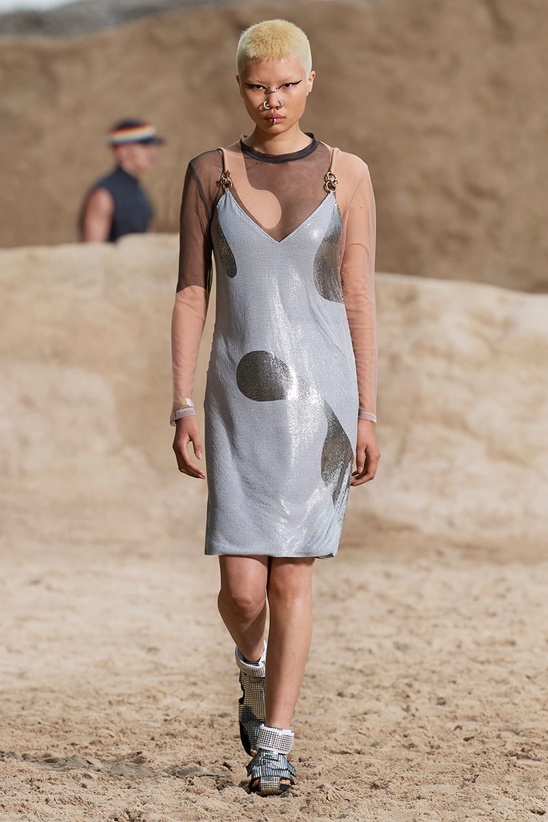 バーバリー Burberry’s Spring/Summer 2022 Menswear Collection Celebrates Freedom and Fluidity Riccardo Tisci