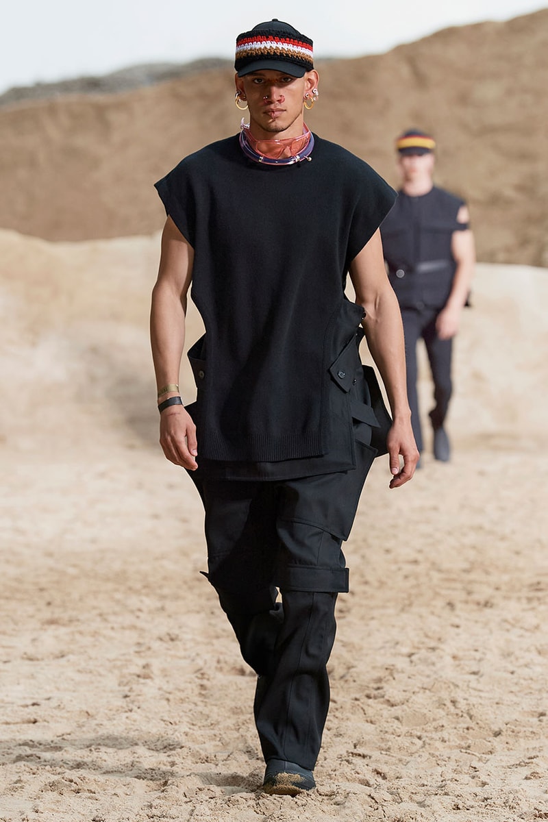 バーバリー Burberry’s Spring/Summer 2022 Menswear Collection Celebrates Freedom and Fluidity Riccardo Tisci