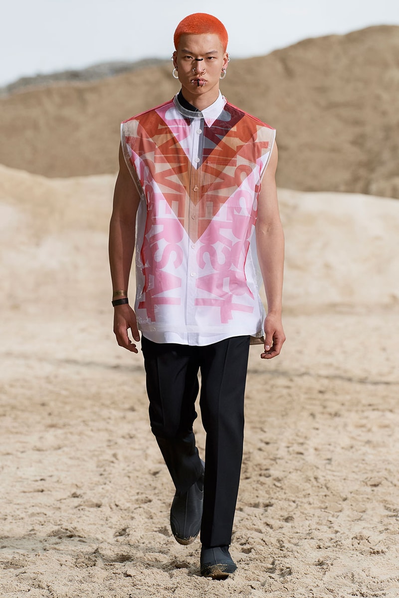 バーバリー Burberry’s Spring/Summer 2022 Menswear Collection Celebrates Freedom and Fluidity Riccardo Tisci