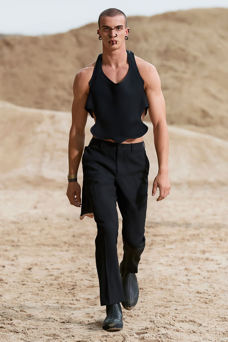 バーバリー Burberry’s Spring/Summer 2022 Menswear Collection Celebrates Freedom and Fluidity Riccardo Tisci