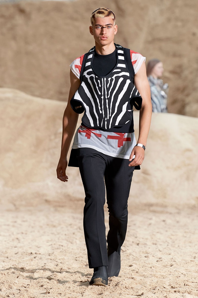 バーバリー Burberry’s Spring/Summer 2022 Menswear Collection Celebrates Freedom and Fluidity Riccardo Tisci