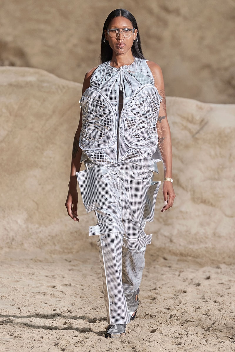 バーバリー Burberry’s Spring/Summer 2022 Menswear Collection Celebrates Freedom and Fluidity Riccardo Tisci