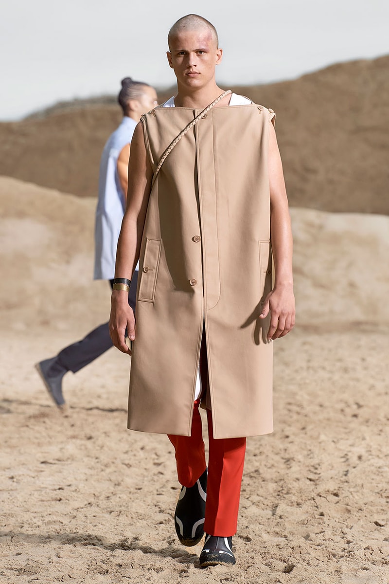 バーバリー Burberry’s Spring/Summer 2022 Menswear Collection Celebrates Freedom and Fluidity Riccardo Tisci