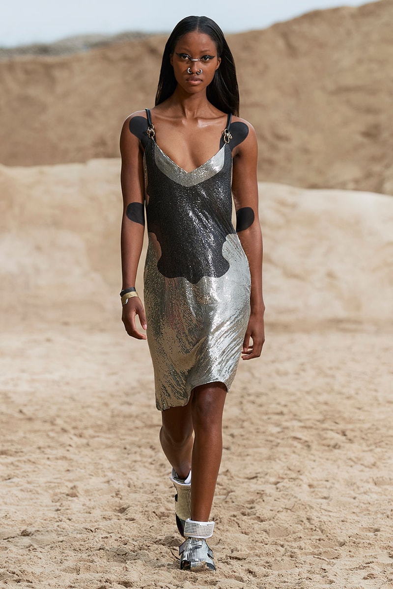 バーバリー Burberry’s Spring/Summer 2022 Menswear Collection Celebrates Freedom and Fluidity Riccardo Tisci