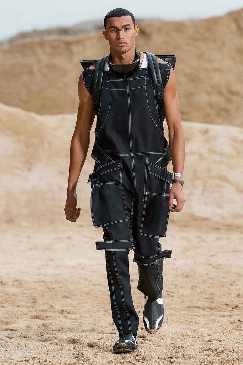 バーバリー Burberry’s Spring/Summer 2022 Menswear Collection Celebrates Freedom and Fluidity Riccardo Tisci