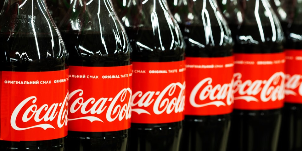 コカ コーラのカスタムラベル キャンペーンが物議をかもす事態に Hypebeast Jp