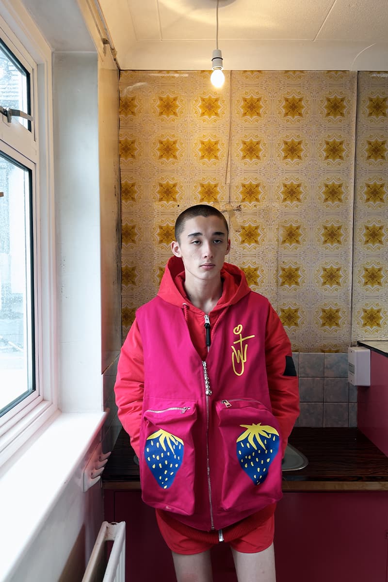 JWアンダーソン ユルゲンテラー JW Anderson Spring/Summer 2022 Menswear Resort 2022 Womenswear Collection Juergen Teller Jonathan Anderson Paris Fashion Week Portal Persol Collaboration Lookbooks