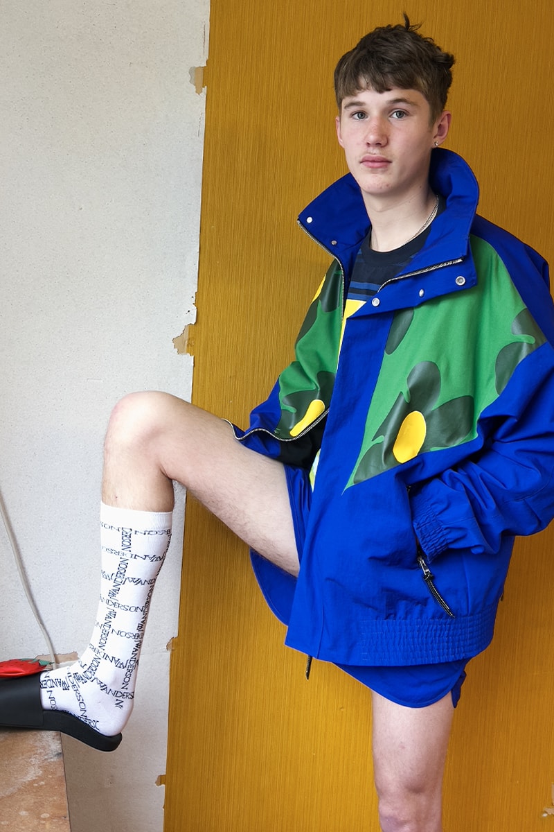 JWアンダーソン ユルゲンテラー JW Anderson Spring/Summer 2022 Menswear Resort 2022 Womenswear Collection Juergen Teller Jonathan Anderson Paris Fashion Week Portal Persol Collaboration Lookbooks