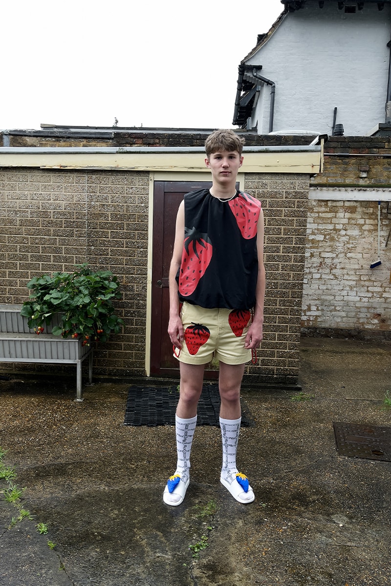 JWアンダーソン ユルゲンテラー JW Anderson Spring/Summer 2022 Menswear Resort 2022 Womenswear Collection Juergen Teller Jonathan Anderson Paris Fashion Week Portal Persol Collaboration Lookbooks