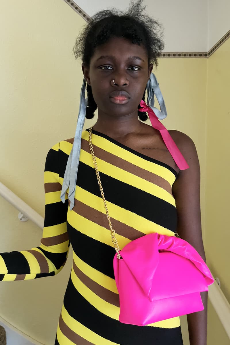 JWアンダーソン ユルゲンテラー JW Anderson Spring/Summer 2022 Menswear Resort 2022 Womenswear Collection Juergen Teller Jonathan Anderson Paris Fashion Week Portal Persol Collaboration Lookbooks