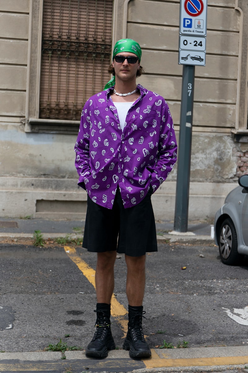 ストリートスタイル：22年春夏ミラノ・ファッションウィーク Milan Fashion Week SS22 Street Style Delivers Elegance in Bold Patterns and Casual Silhouettes MFW dolce & gabbana giorgio armani prada etro