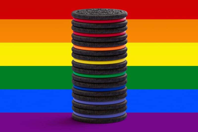 Oreo が LGBTQIA+ フラッグ5種に着想したクッキーボックスを発表