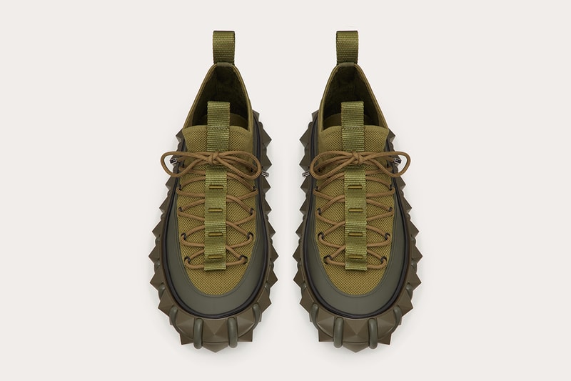 ヴァレンティノ ロックスタッズ Valentino が “Rockstud” 誕生10周年を記念したコラボプロジェクトを発表 Craig Green クレイグ・グリーン）