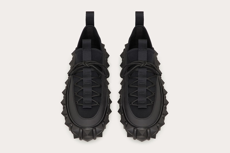 ヴァレンティノ ロックスタッズ Valentino が “Rockstud” 誕生10周年を記念したコラボプロジェクトを発表 Craig Green クレイグ・グリーン）