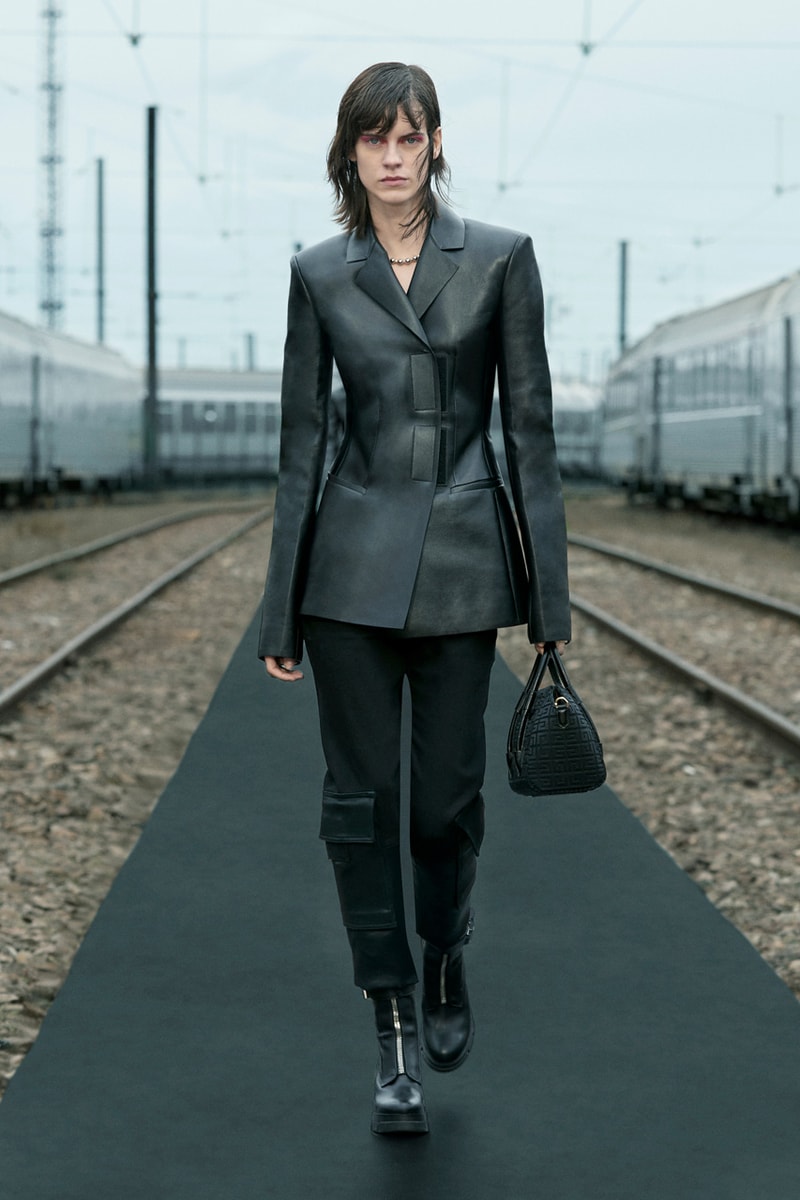 ジバンシィ Matthew M. Williams（マシュー・ウィリアムズ） Givenchy Spring 2022 Pre-Collection Is a Celebration of Cultures